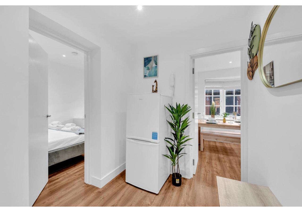 Classic 2Bd Flat In เชมส์ฟอร์ด ภายนอก รูปภาพ